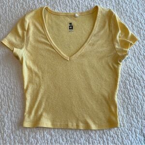 ✨ Me to We Yellow Crop Top Small‎